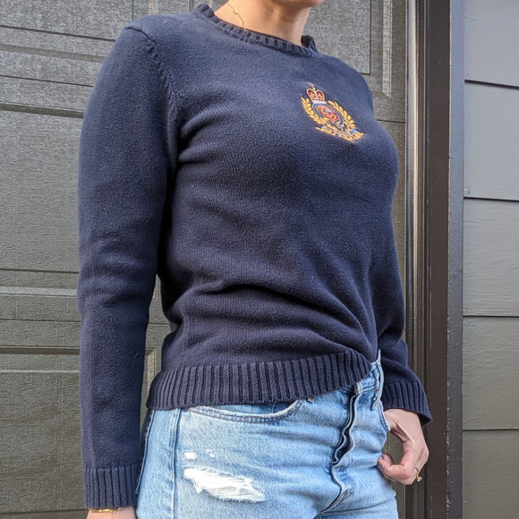 Vintage Y2K Ralph Lauren Navy Blue Embroidered Crest Knit Sweater - Picture 4 of 11